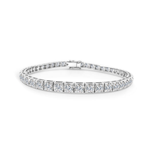 A sparkling, luxurious, diamond-studded, tennis bracelet, perfect for elegant occasions, shining with brilliance and sophistication.