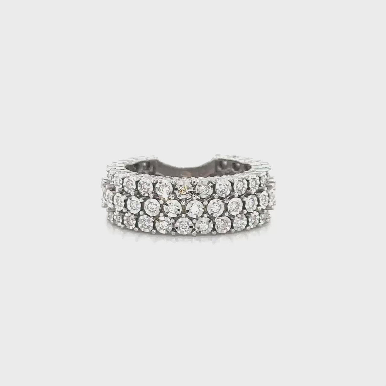 Round Brilliant Diamond Ring, White Gold Diamond Ring, Brilliant Cut Diamond Ring, White Gold Engagement Ring, Round Diamond Jewelry, Diamond Solitaire Ring, White Gold Band with Diamond, Elegant Diamond Ring, Classic Diamond Ring Design, Round Diamond in White Gold